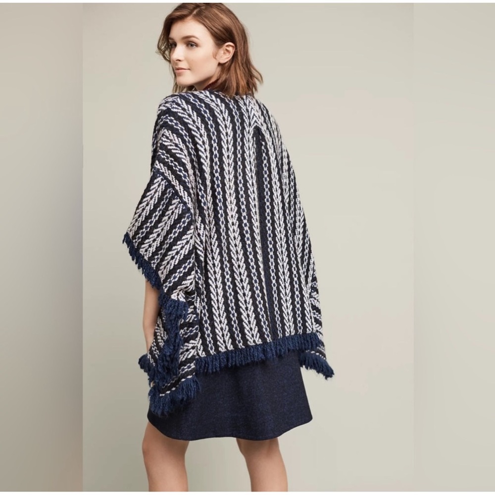Anthropologie Sleeping on Snow Tajo Jacquard Poncho NWT One Size - Picture 5 of 10